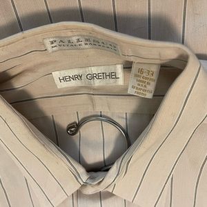 Henry Grethel long sleeve button down dress shirt.
